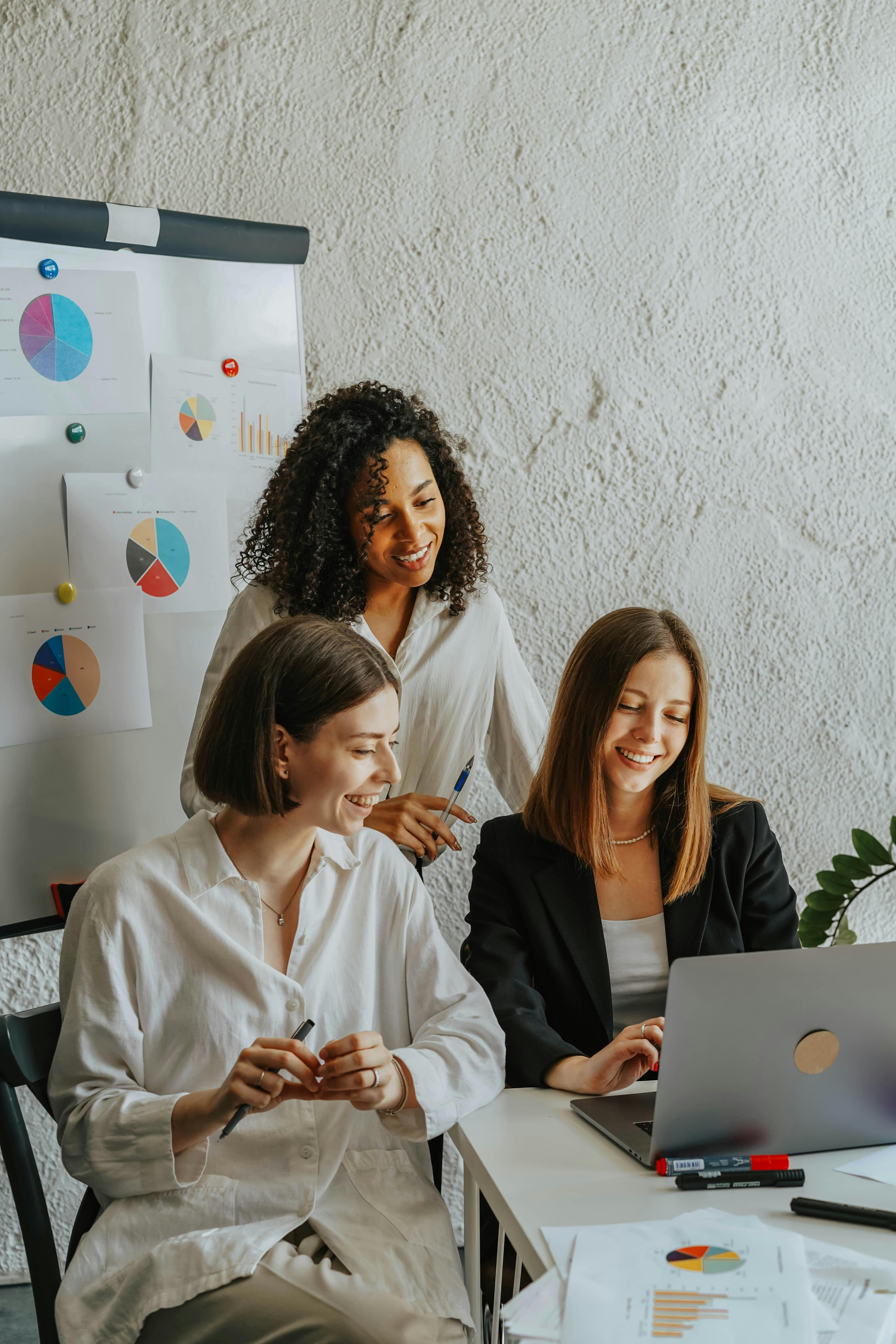 Team in professioneller Arbeitsatmosphäre